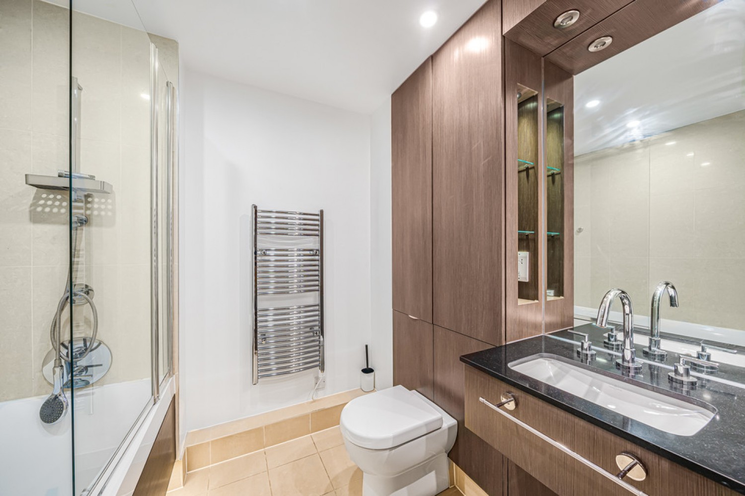 2 bedroom Flat for Letting Ensign House, Battersea Reach