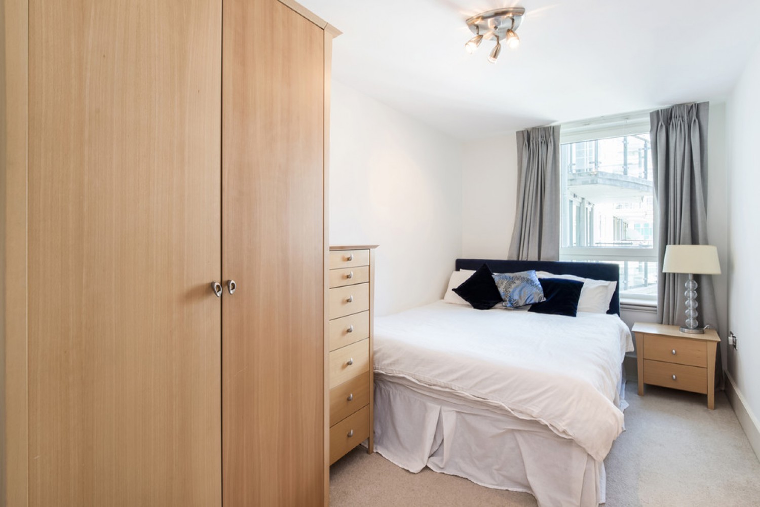 2 bedroom Flat for Letting St George Wharf, Vauxhall