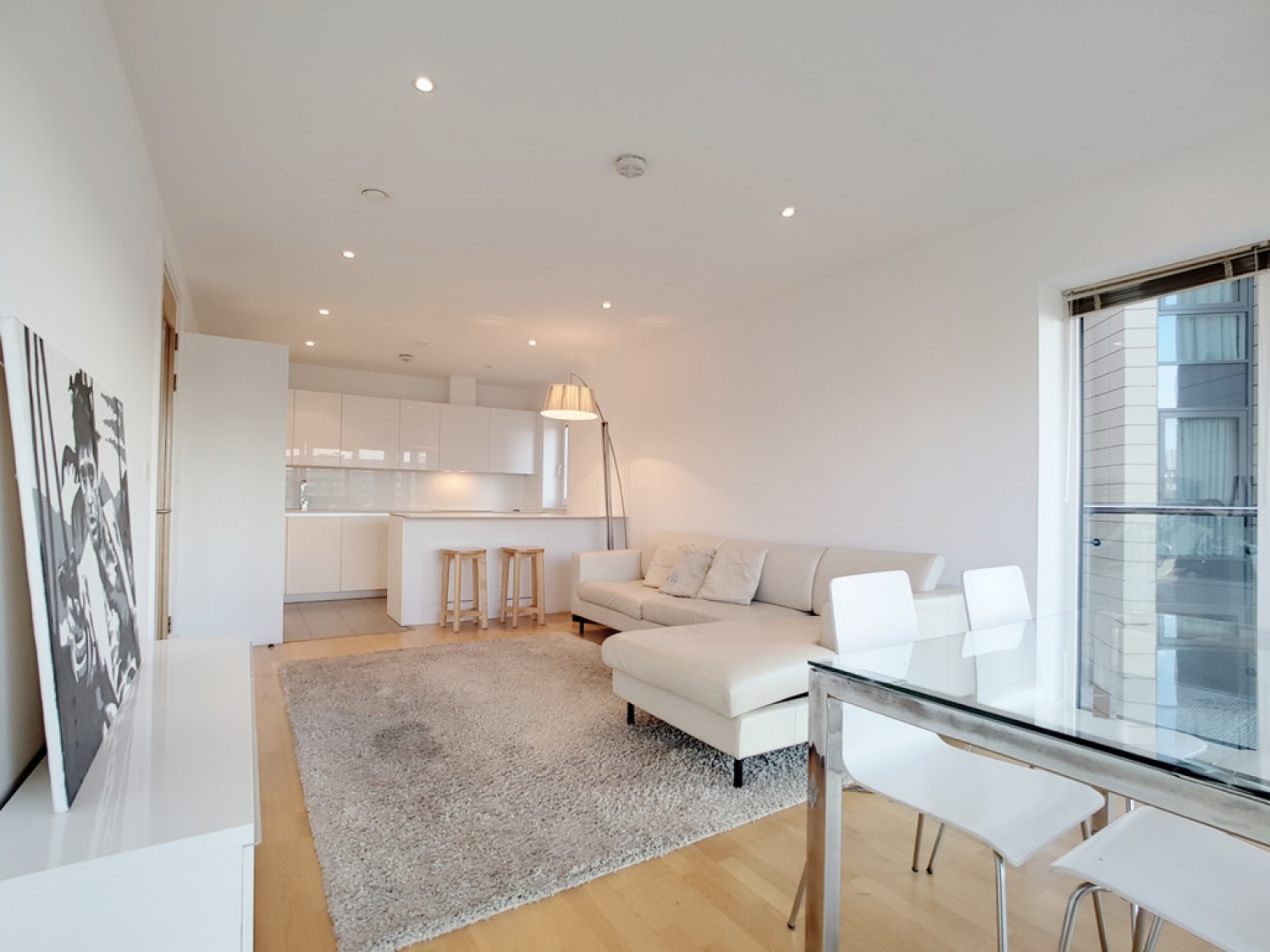 2 bedroom Flat for Letting Spinnaker House, Battersea Reach