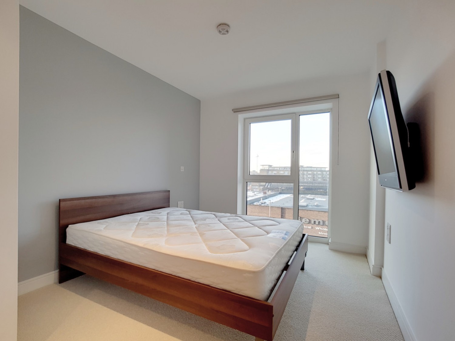 2 bedroom Flat for Letting Spinnaker House, Battersea Reach