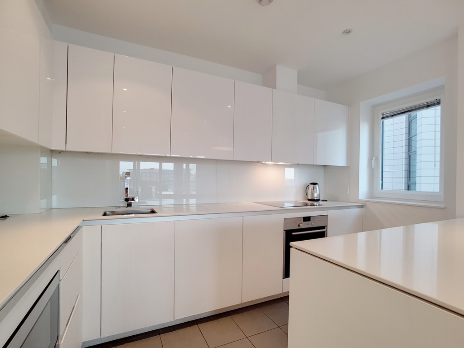 2 bedroom Flat for Letting Spinnaker House, Battersea Reach