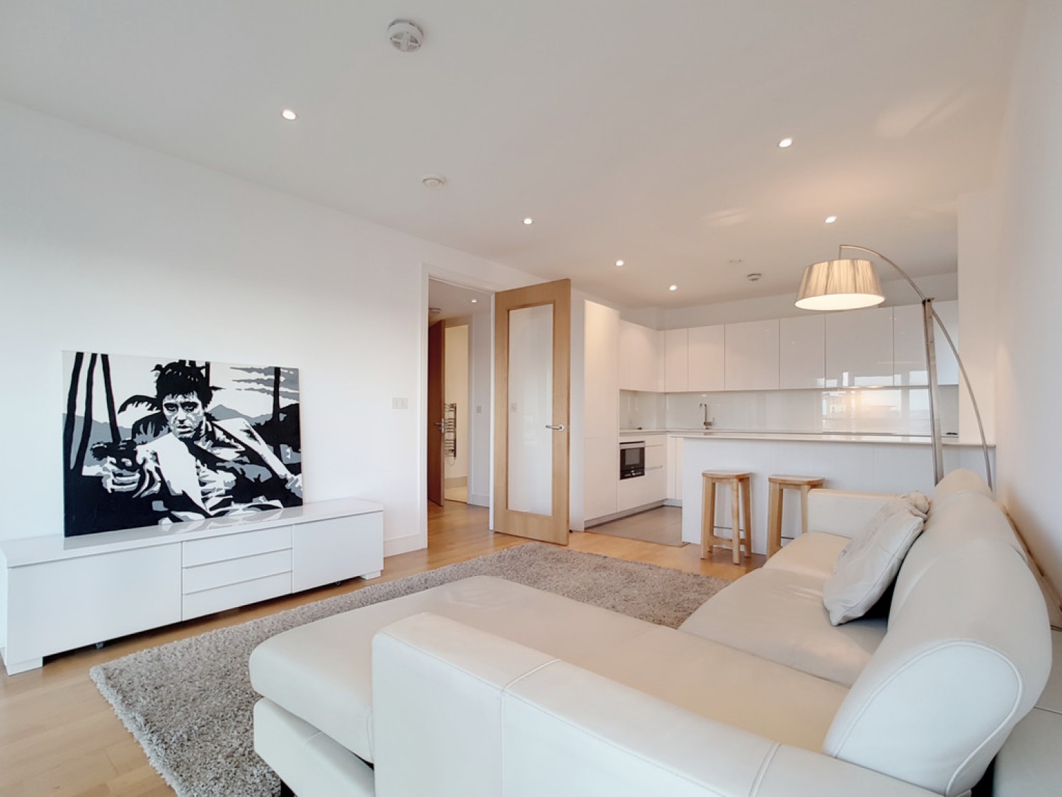 2 bedroom Flat for Letting Spinnaker House, Battersea Reach