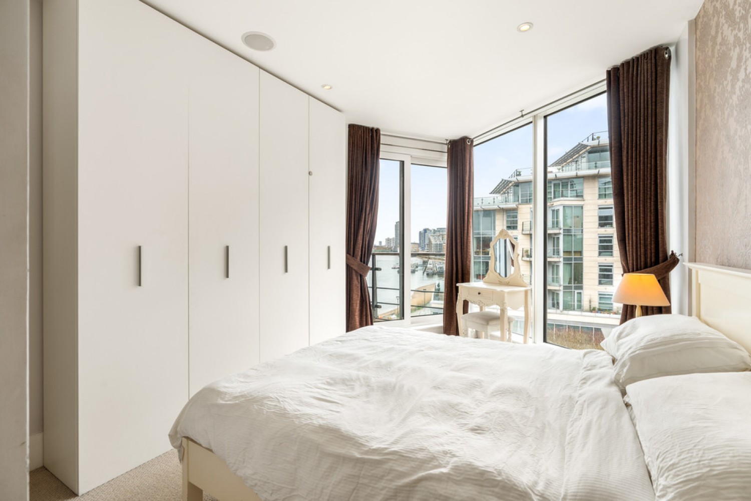3 bedroom Flat for Letting Commodore House, Battersea Reach