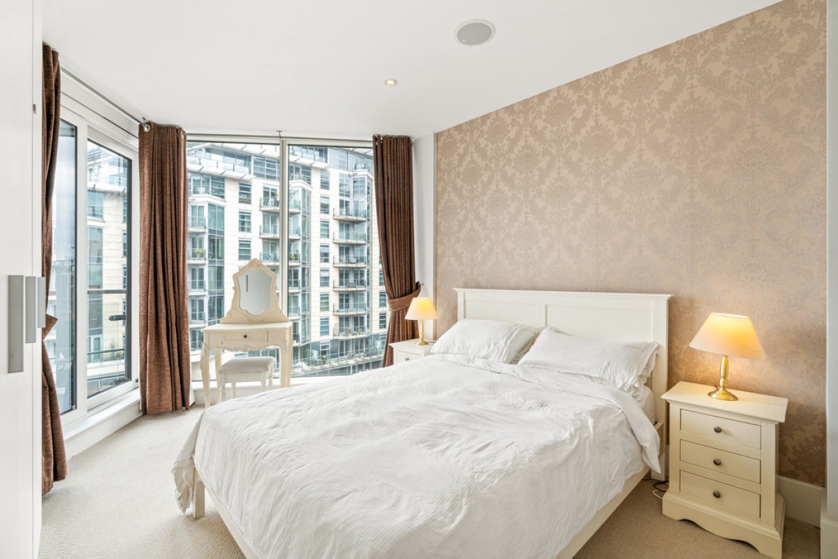 Commodore House, Battersea Reach