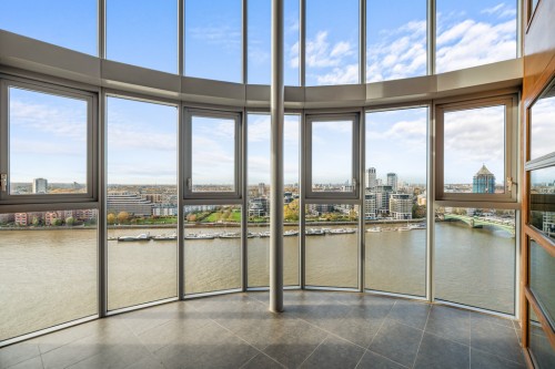 Falcon Wharf, Battersea