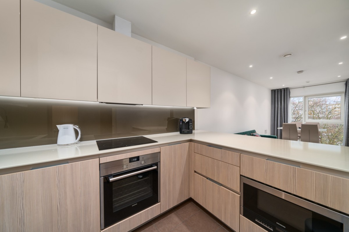 Spinnaker House, Battersea Reach