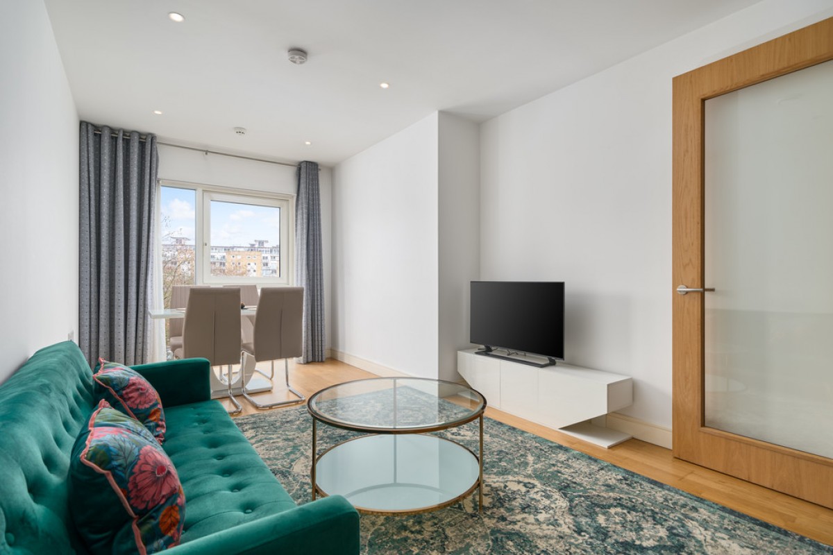 Spinnaker House, Battersea Reach