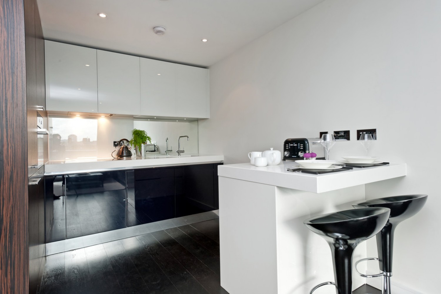 Caro Point, Grosvenor Waterside