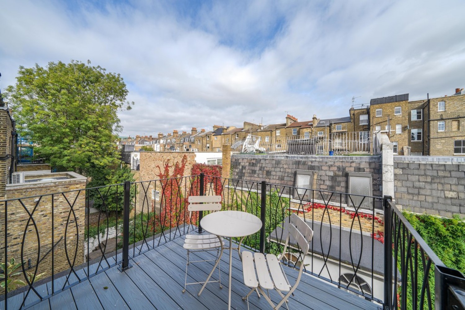 2 bedroom Flat for Letting Finborough Road, Chelsea