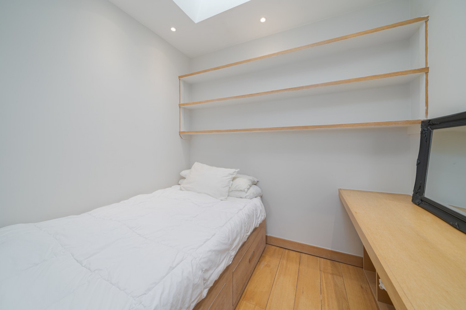 2 bedroom Flat for Letting Finborough Road, Chelsea