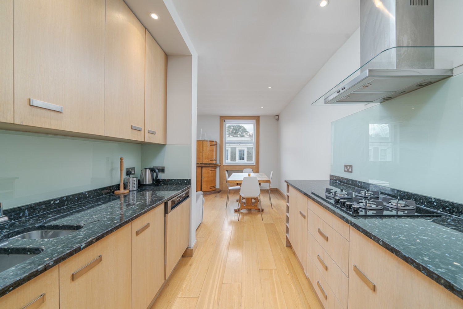 2 bedroom Flat for Letting Finborough Road, Chelsea