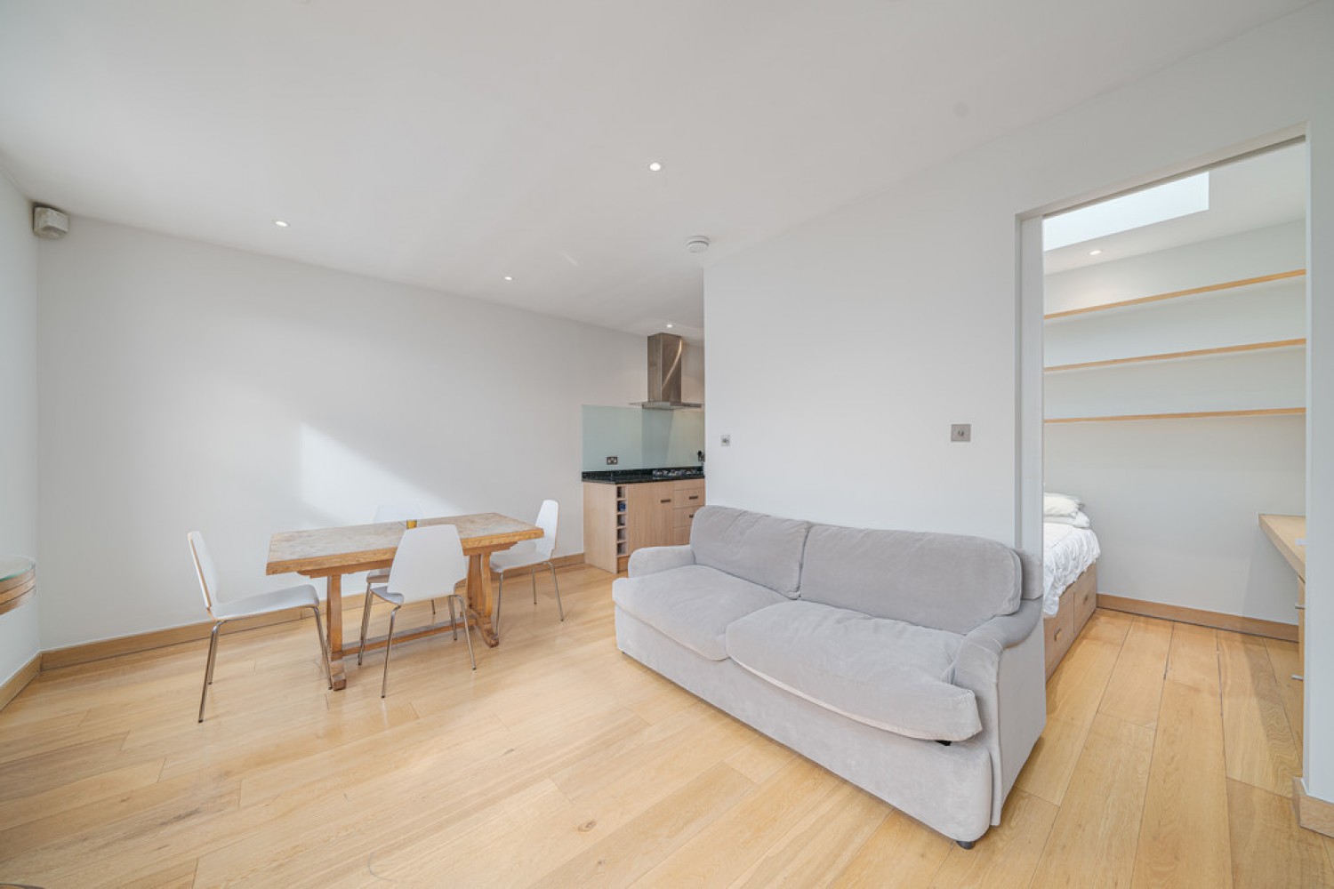 2 bedroom Flat for Letting Finborough Road, Chelsea