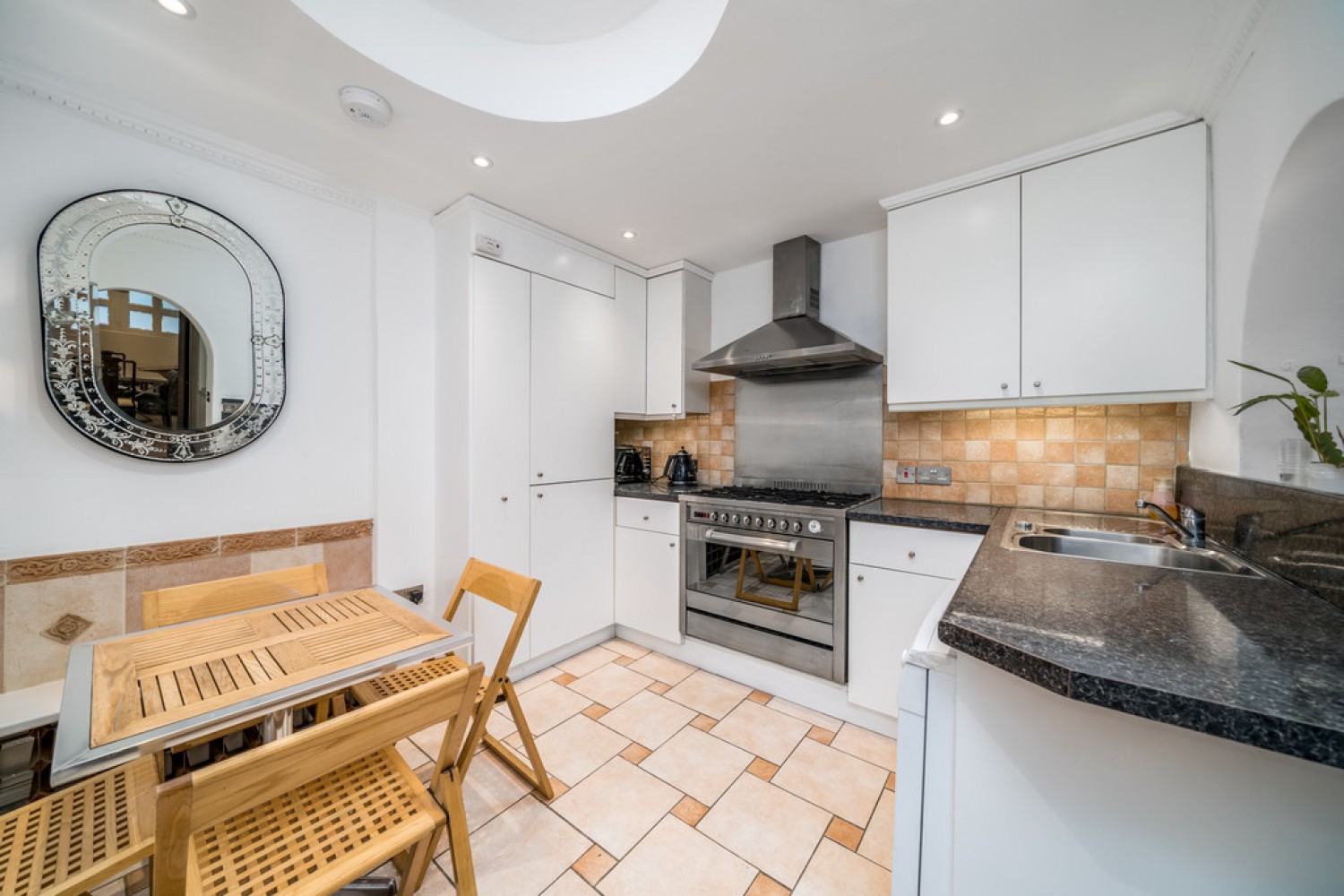 2 bedroom House for Letting Coleherne Mews, Chelsea