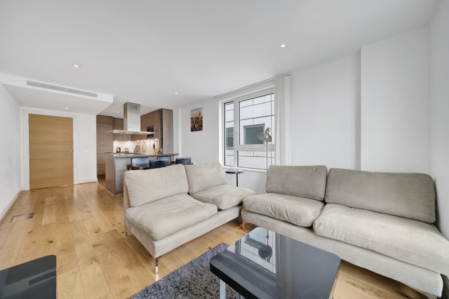 2 bedroom Flat for Letting Anchor House, St George Wharf