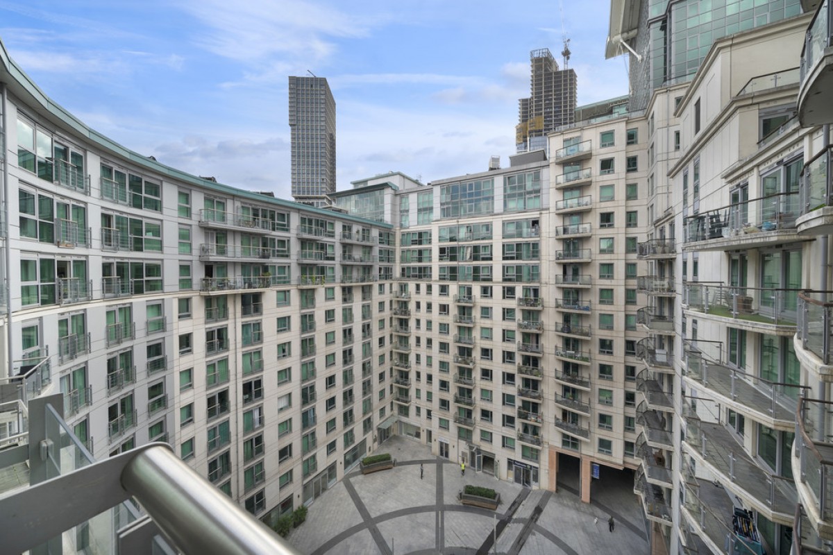 Anchor House, St George Wharf