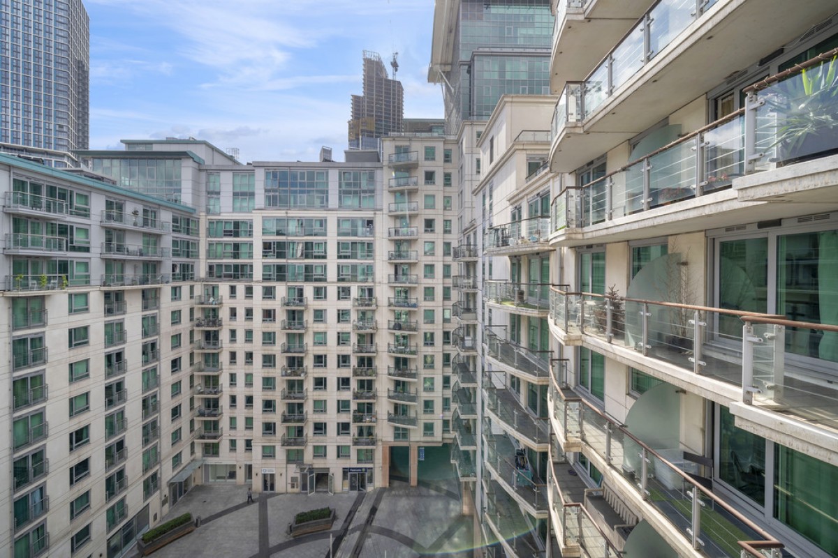 Anchor House, St George Wharf