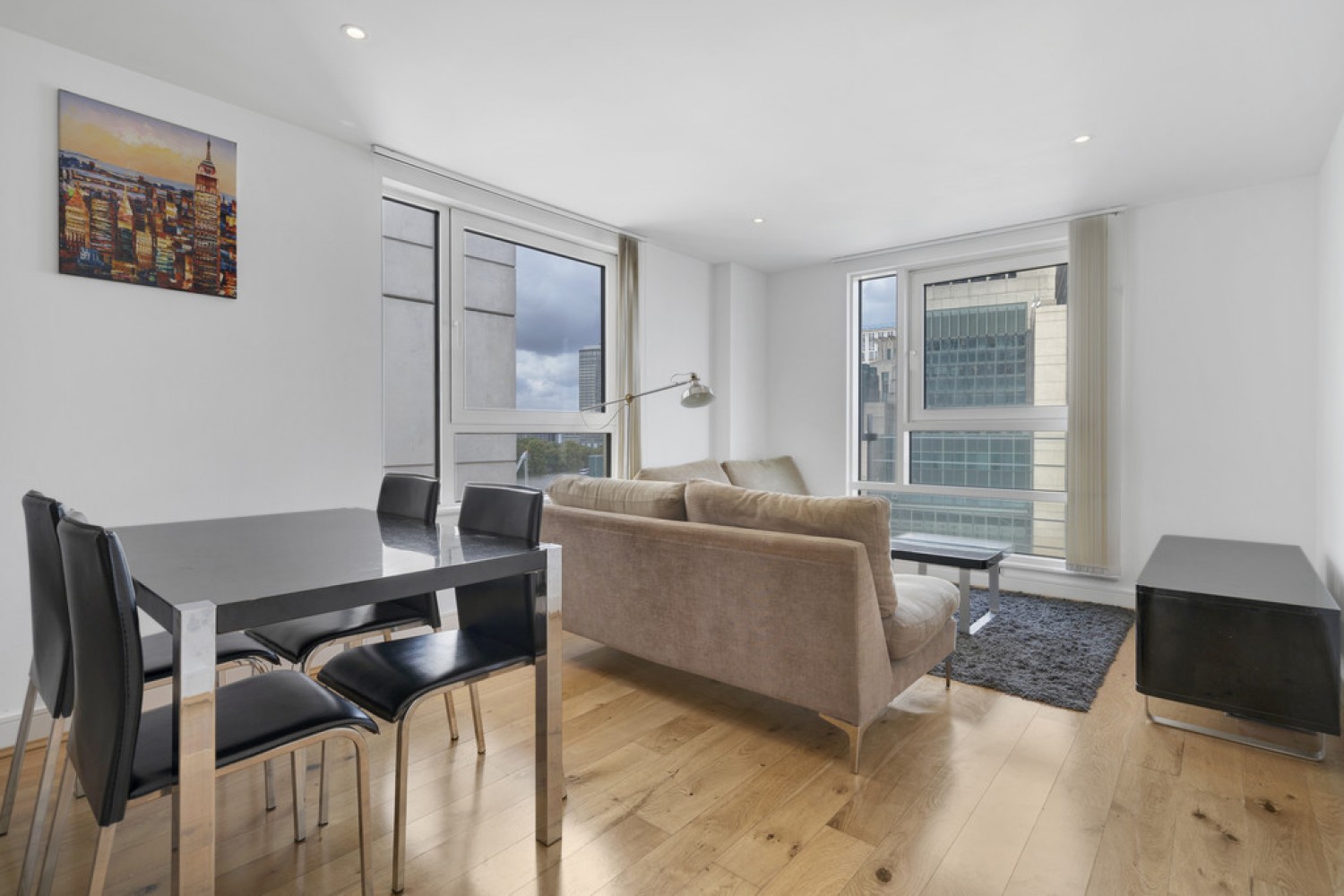 2 bedroom Flat for Letting Anchor House, St George Wharf