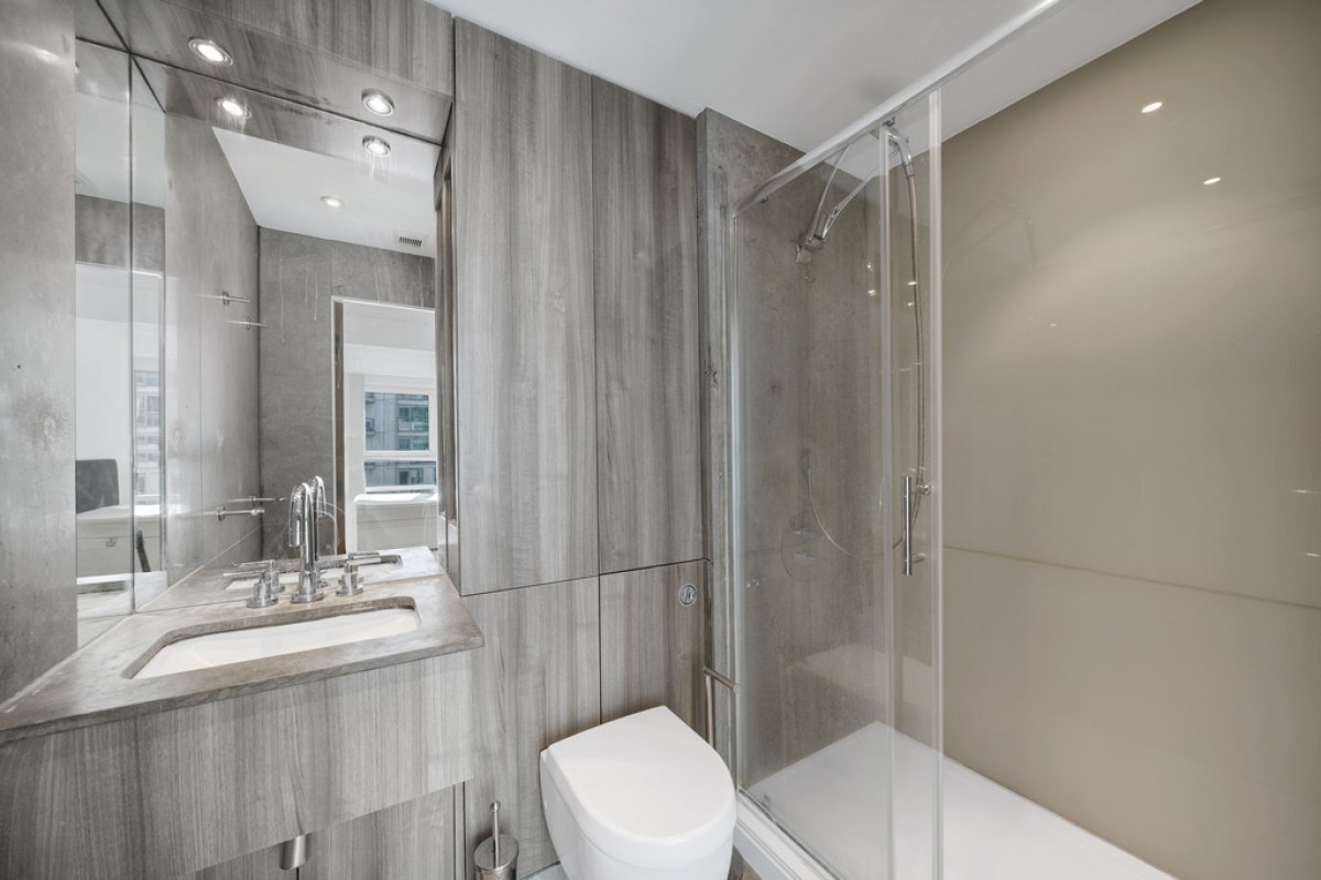 Anchor House, St George Wharf