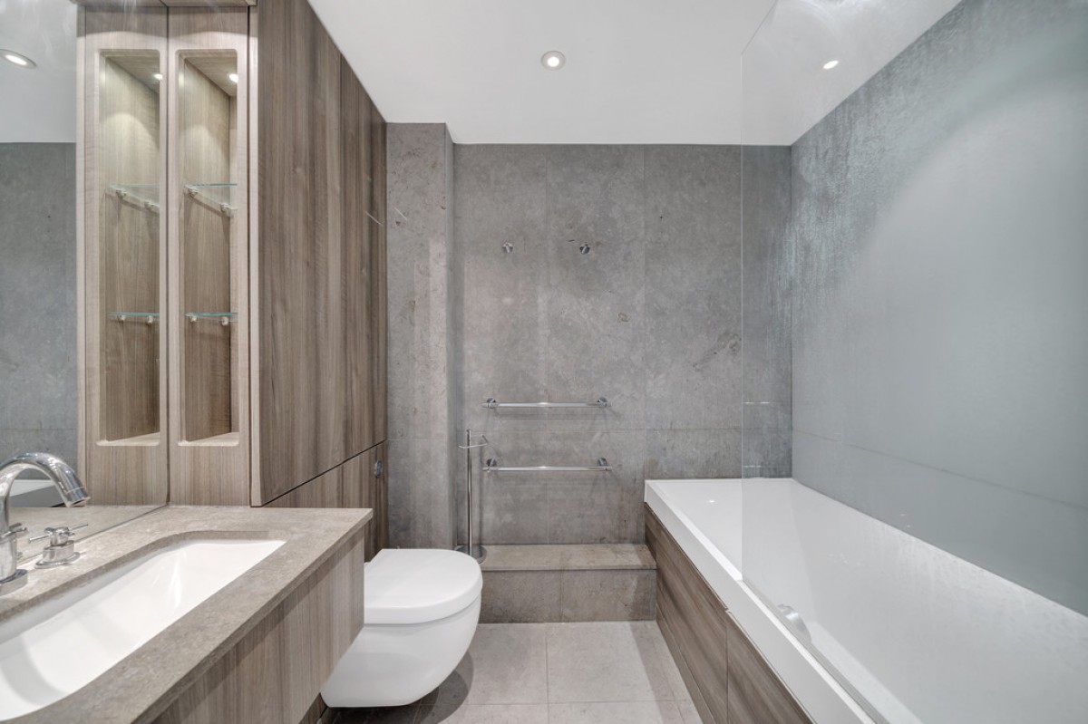 Anchor House, St George Wharf