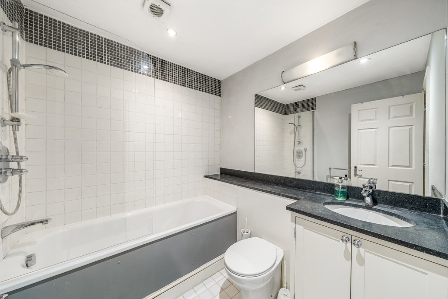 0 bedroom Flat for Letting Gloucester Terrace, Paddington