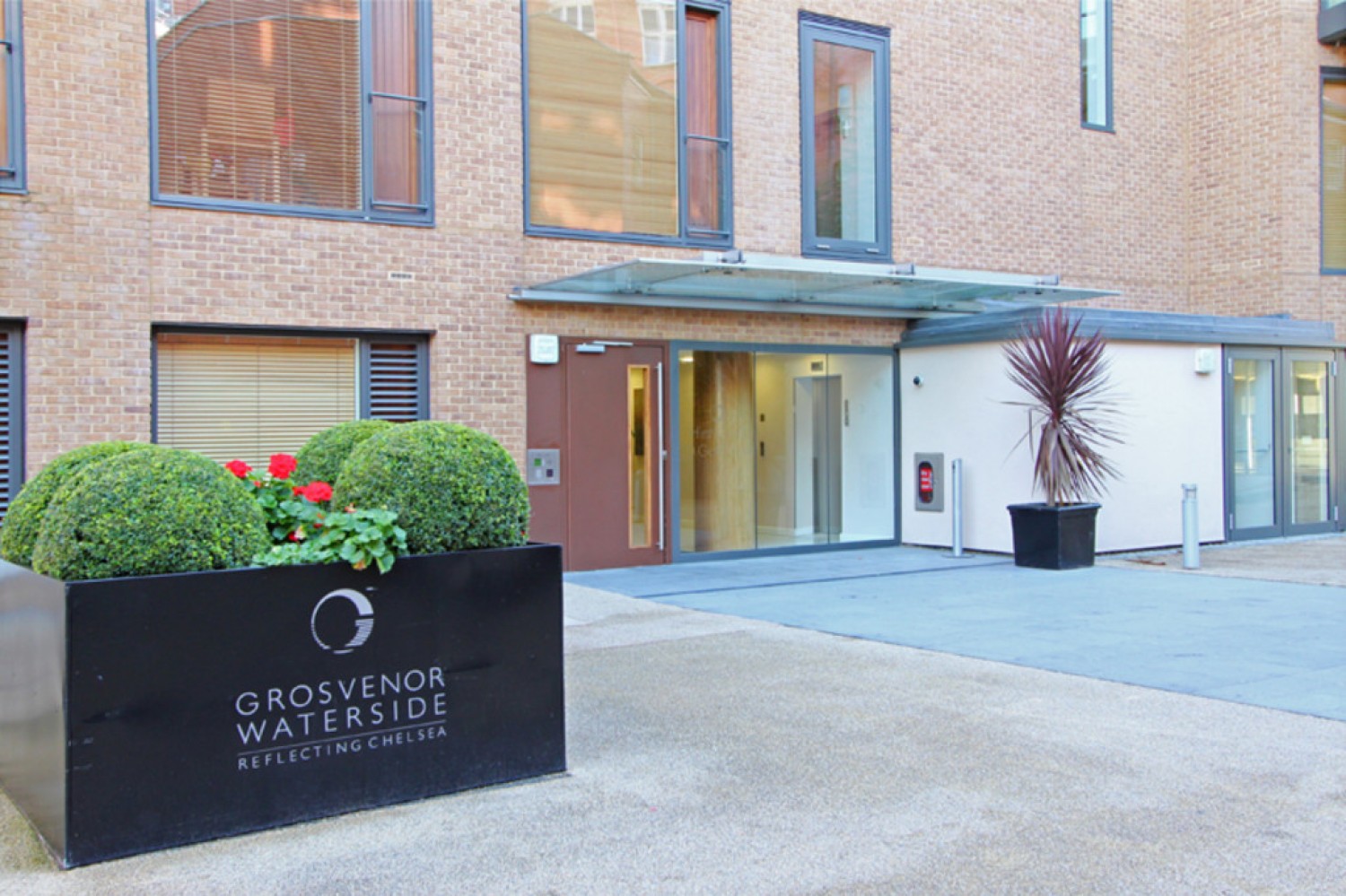 2 bedroom Flat for Letting Hirst Court, Grosvenor Waterside