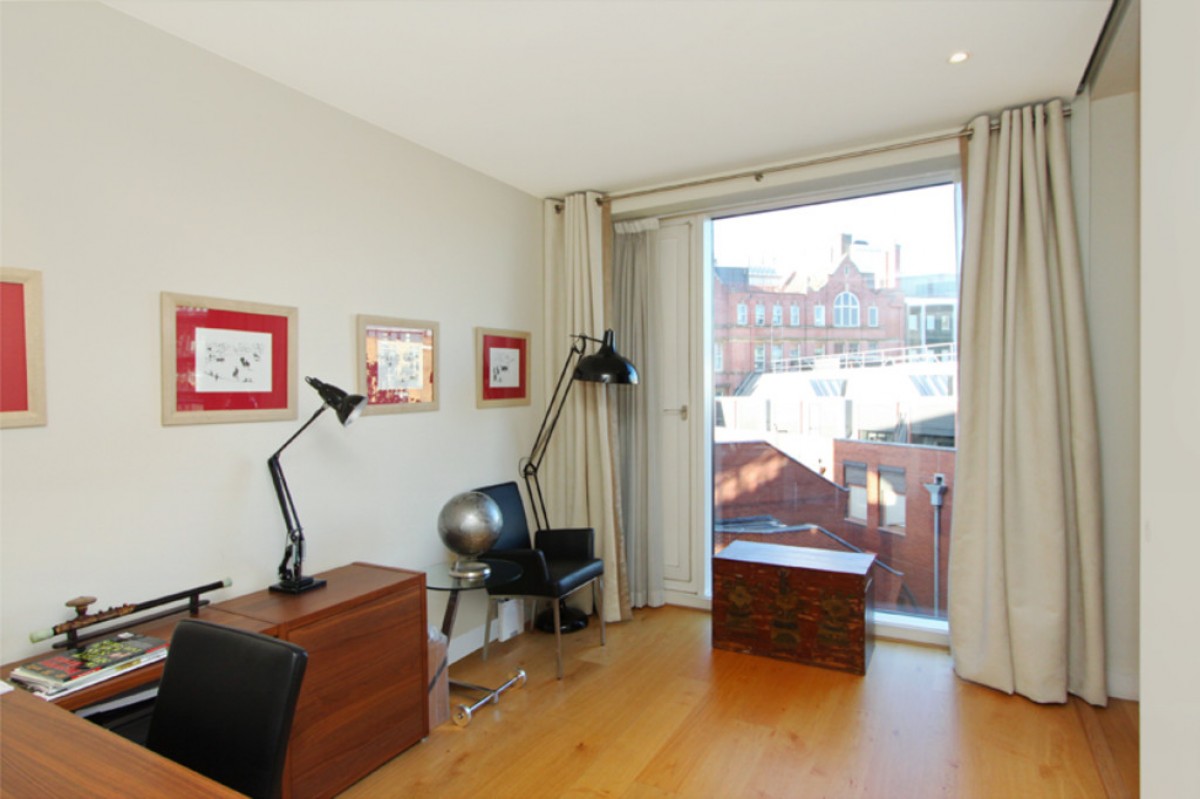 Hirst Court, Grosvenor Waterside