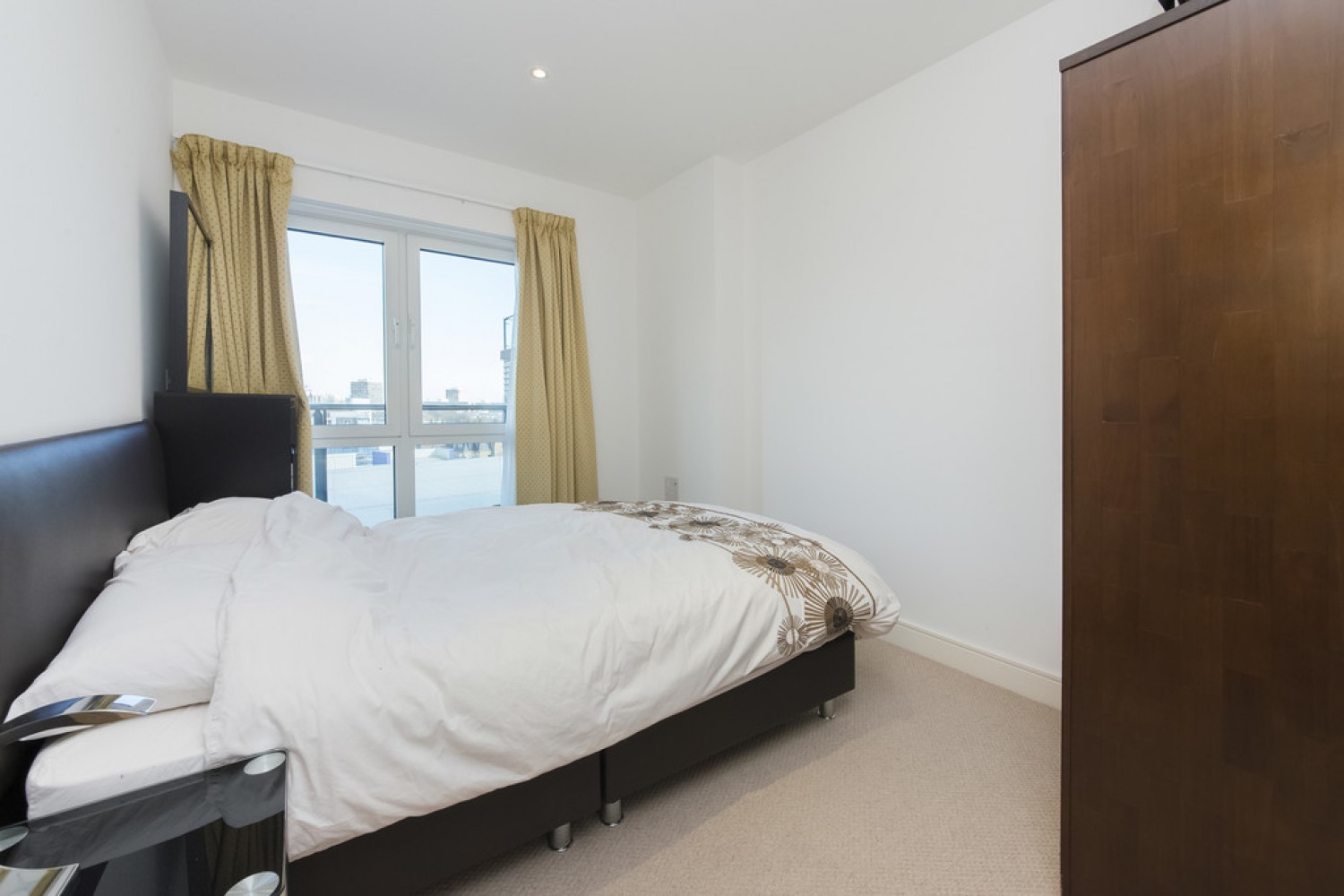 2 bedroom Flat in Flotilla House, Battersea Reach