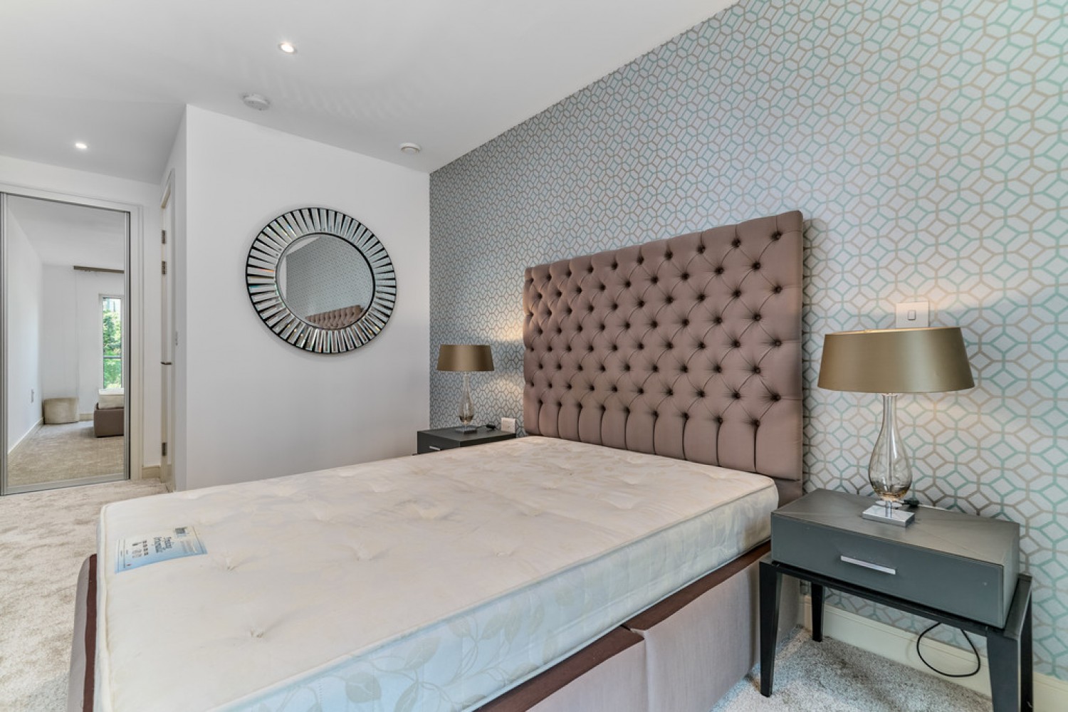 2 bedroom Flat for Letting Spinnaker House, Battersea Reach