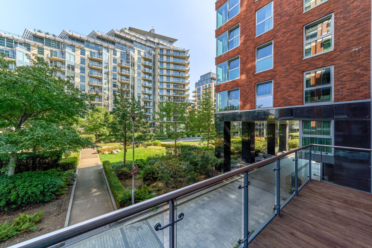 2 bedroom Flat for Letting Spinnaker House, Battersea Reach