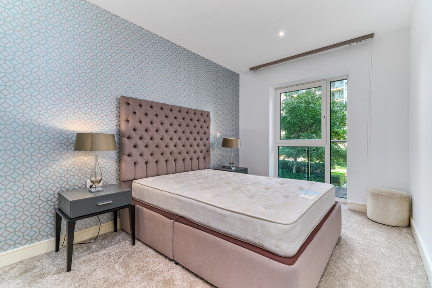 2 bedroom Flat for Letting Spinnaker House, Battersea Reach