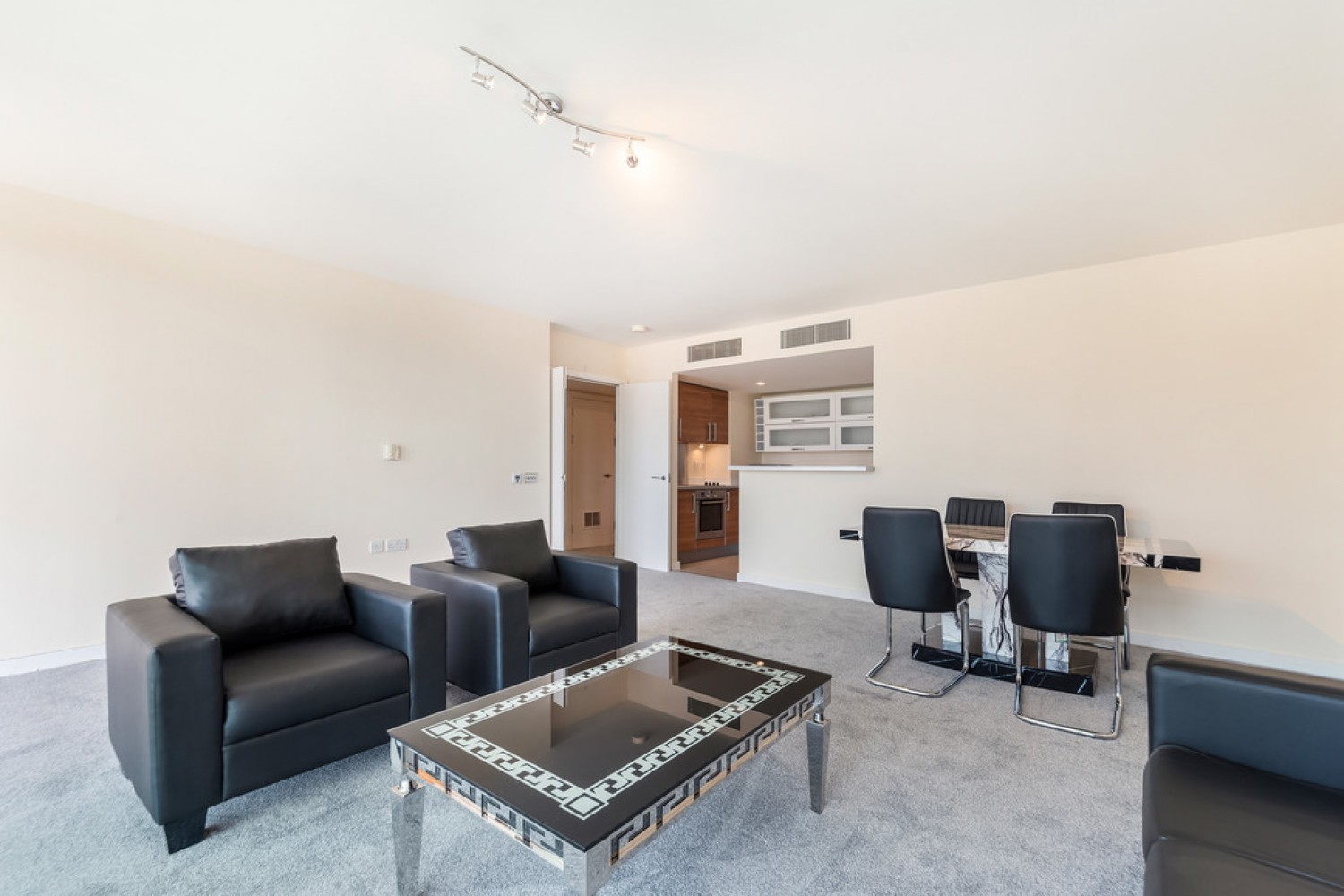 2 bedroom Flat for Letting Falcon Wharf, Battersea