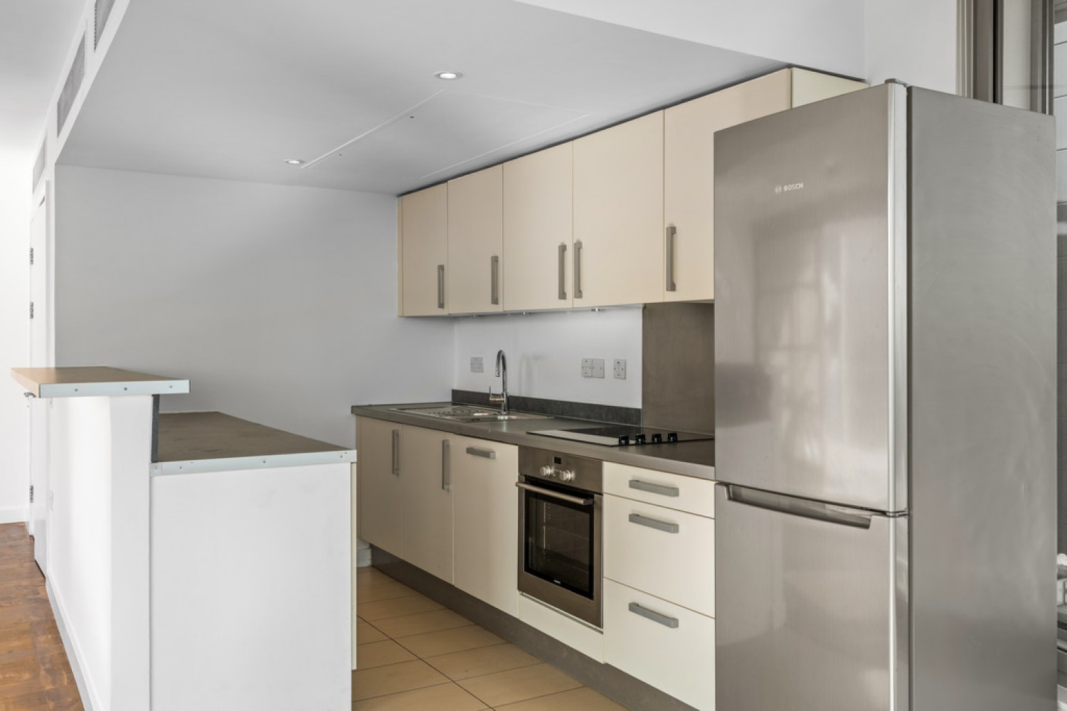 2 bedroom Flat for Letting Falcon Wharf, Battersea