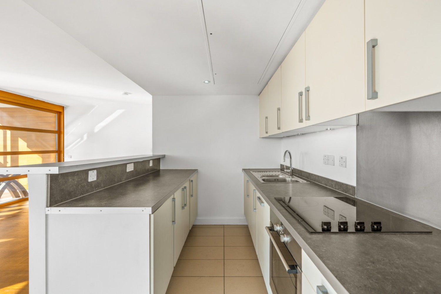 2 bedroom Flat for Letting Falcon Wharf, Battersea