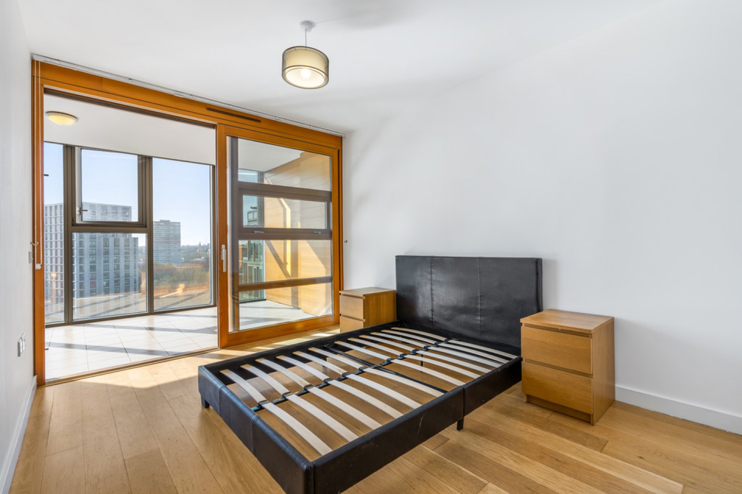 2 bedroom Flat for Letting Falcon Wharf, Battersea