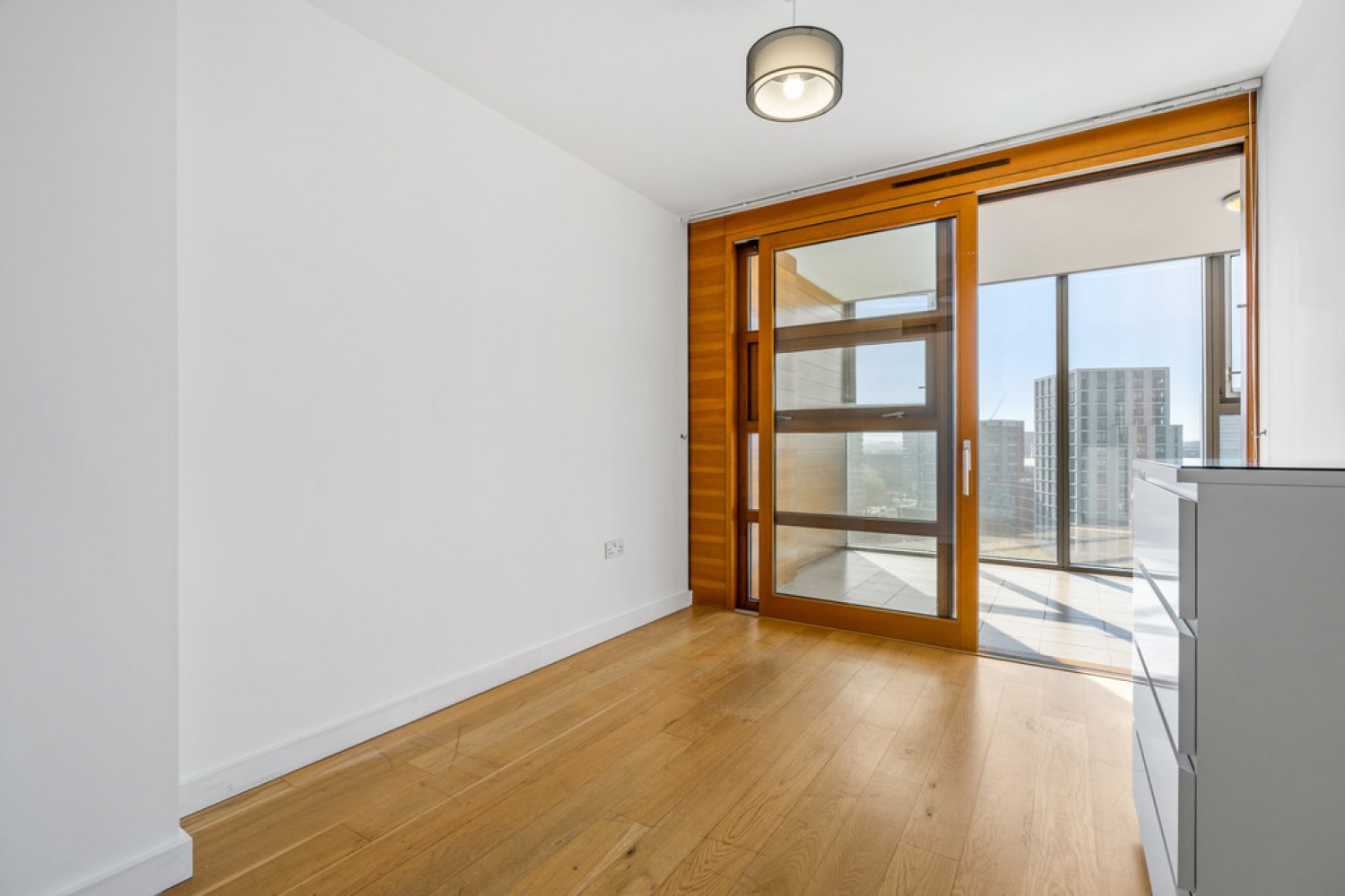 2 bedroom Flat for Letting Falcon Wharf, Battersea