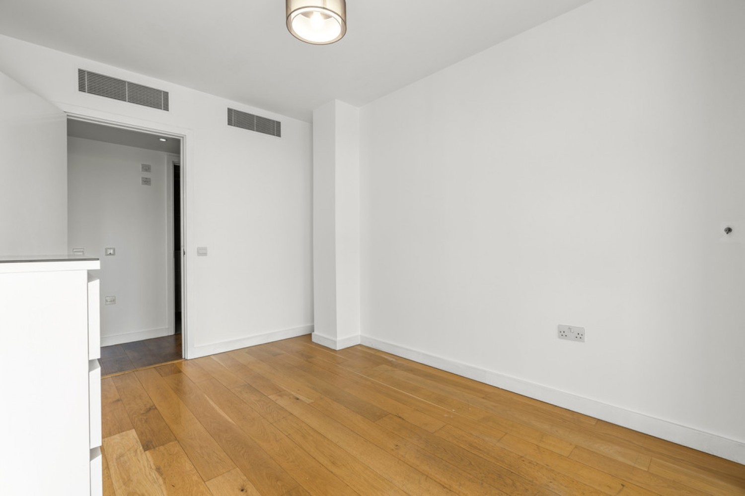 2 bedroom Flat for Letting Falcon Wharf, Battersea