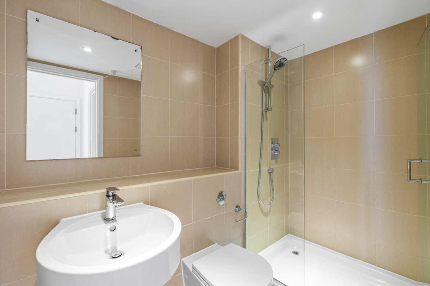 2 bedroom Flat for Letting Falcon Wharf, Battersea