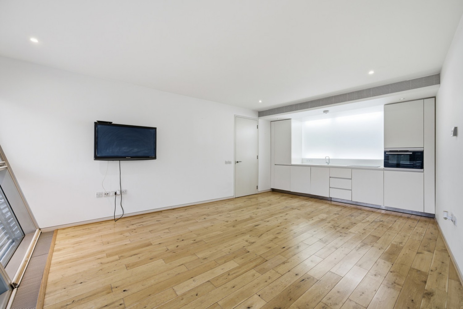 1 bedroom Flat in Albion Riverside, Hester Road