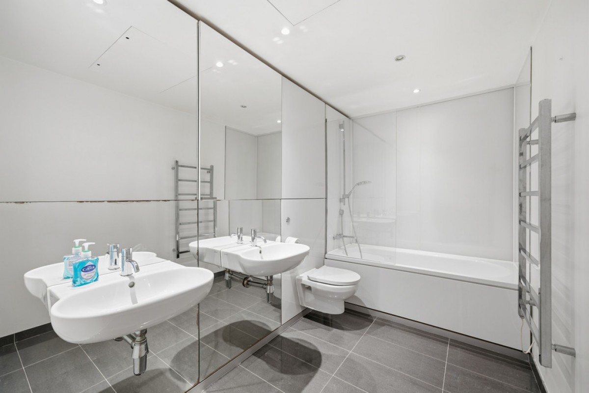 Albion Riverside, Hester Road