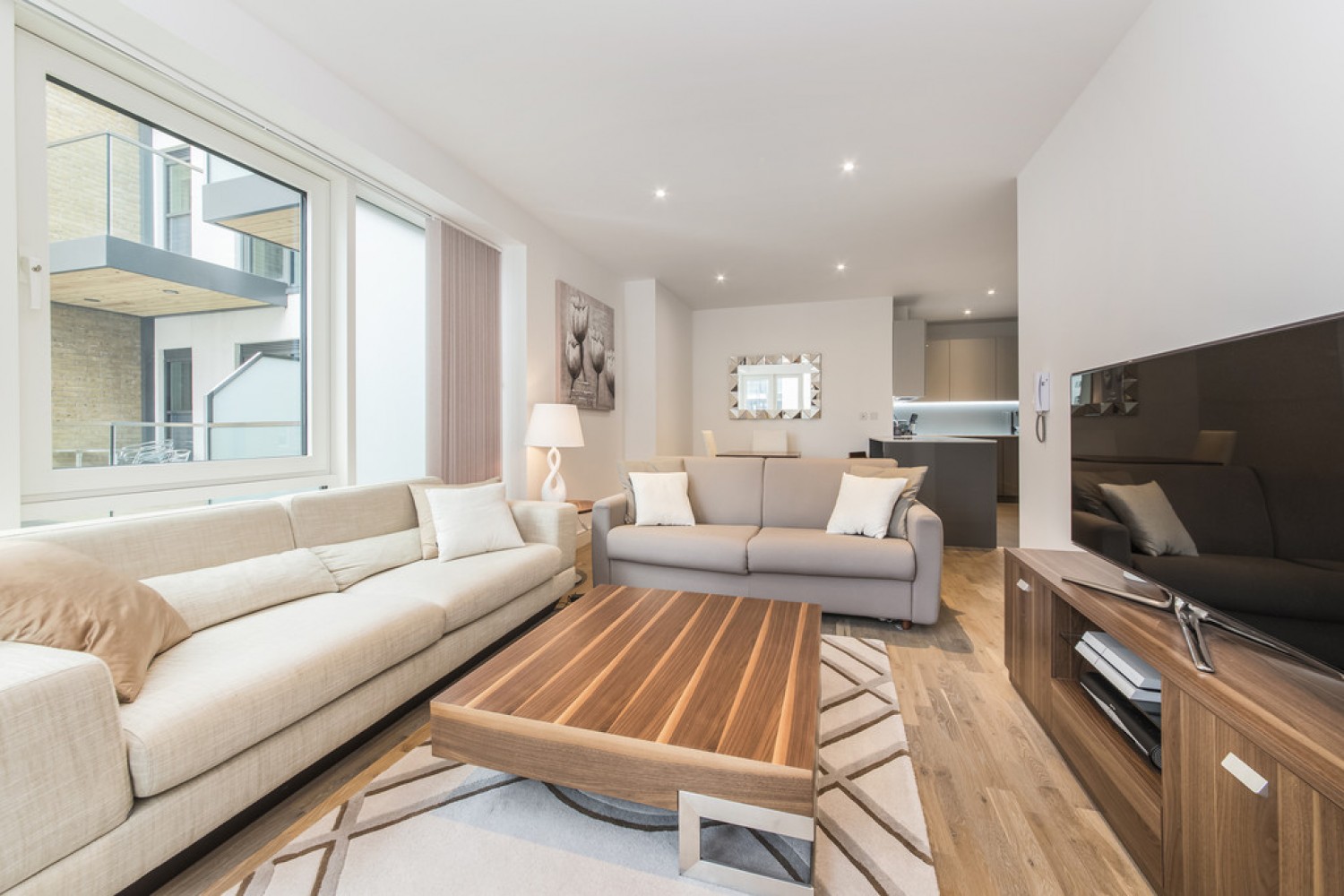 2 bedroom Flat for Letting Jasmine House, Battersea Reach