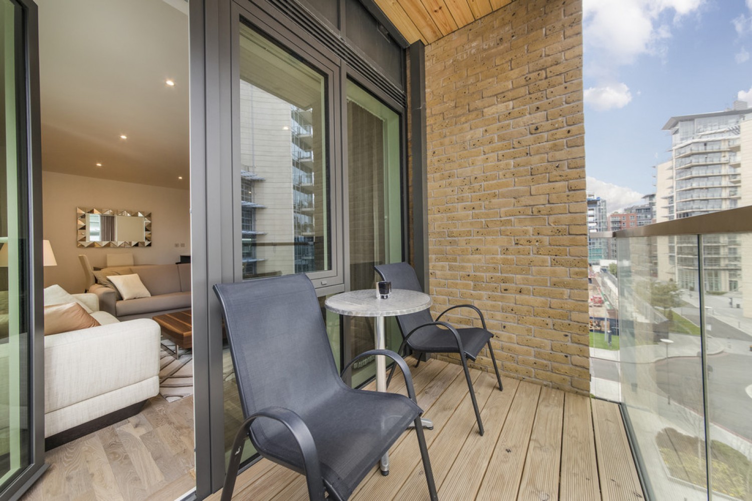 2 bedroom Flat for Letting Jasmine House, Battersea Reach