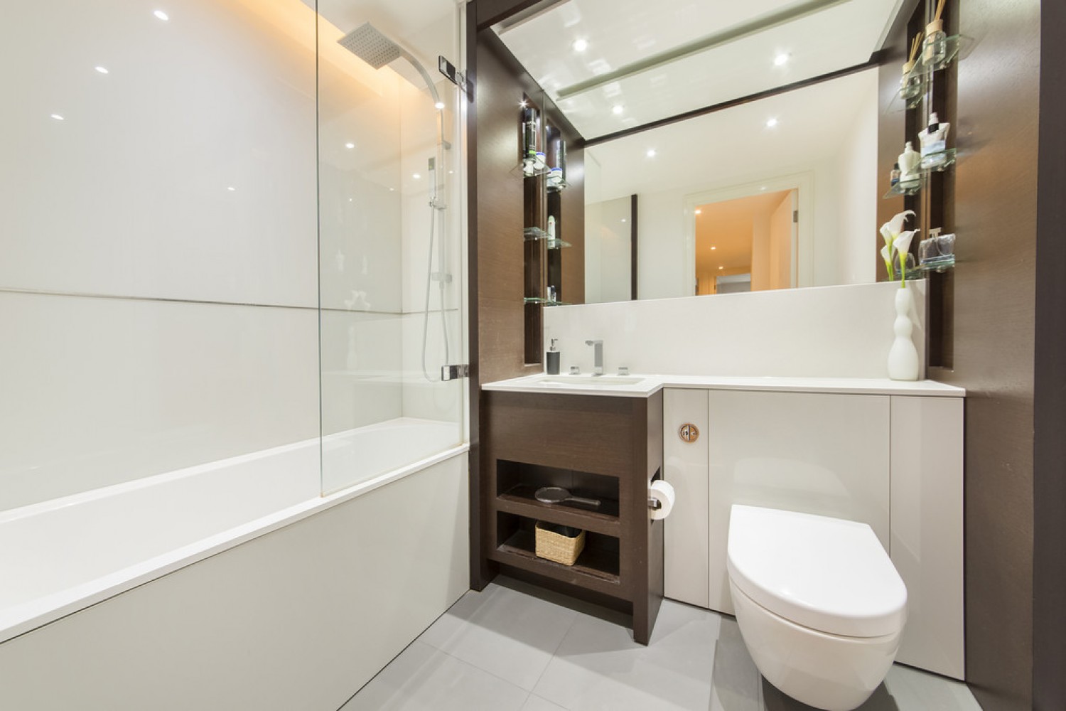 2 bedroom Flat for Letting Jasmine House, Battersea Reach