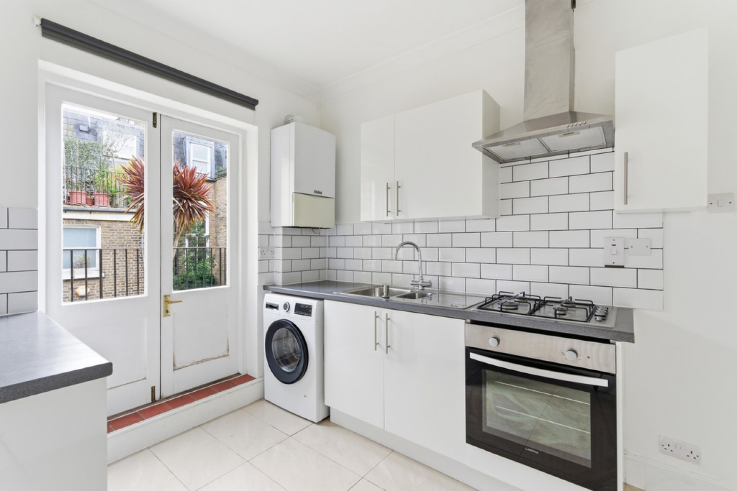 1 bedroom Flat for Letting Stadium Street, Chelsea