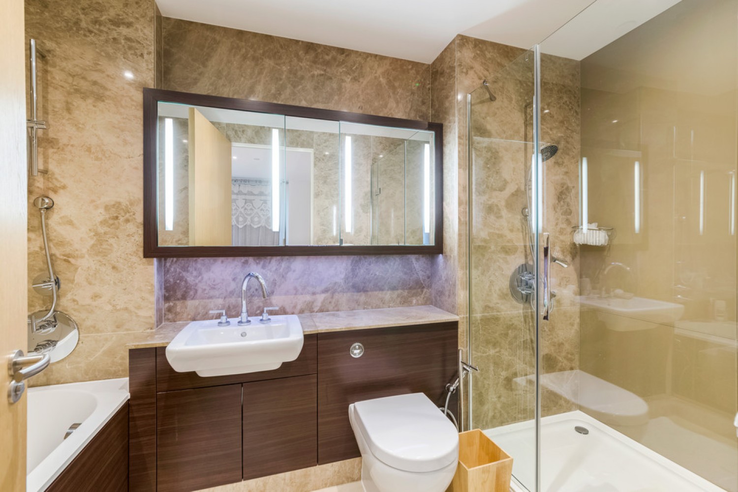 3 bedroom Flat for Letting Flotilla House, Battersea Reach