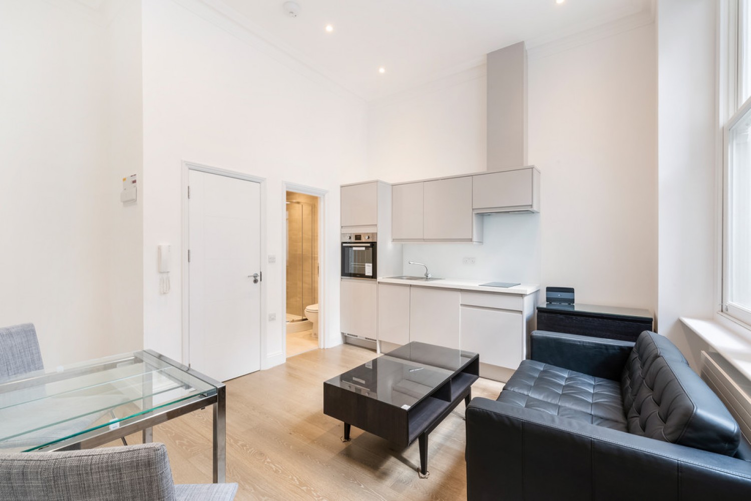 1 bedroom Flat for Letting Emperors Gate, South Kensington