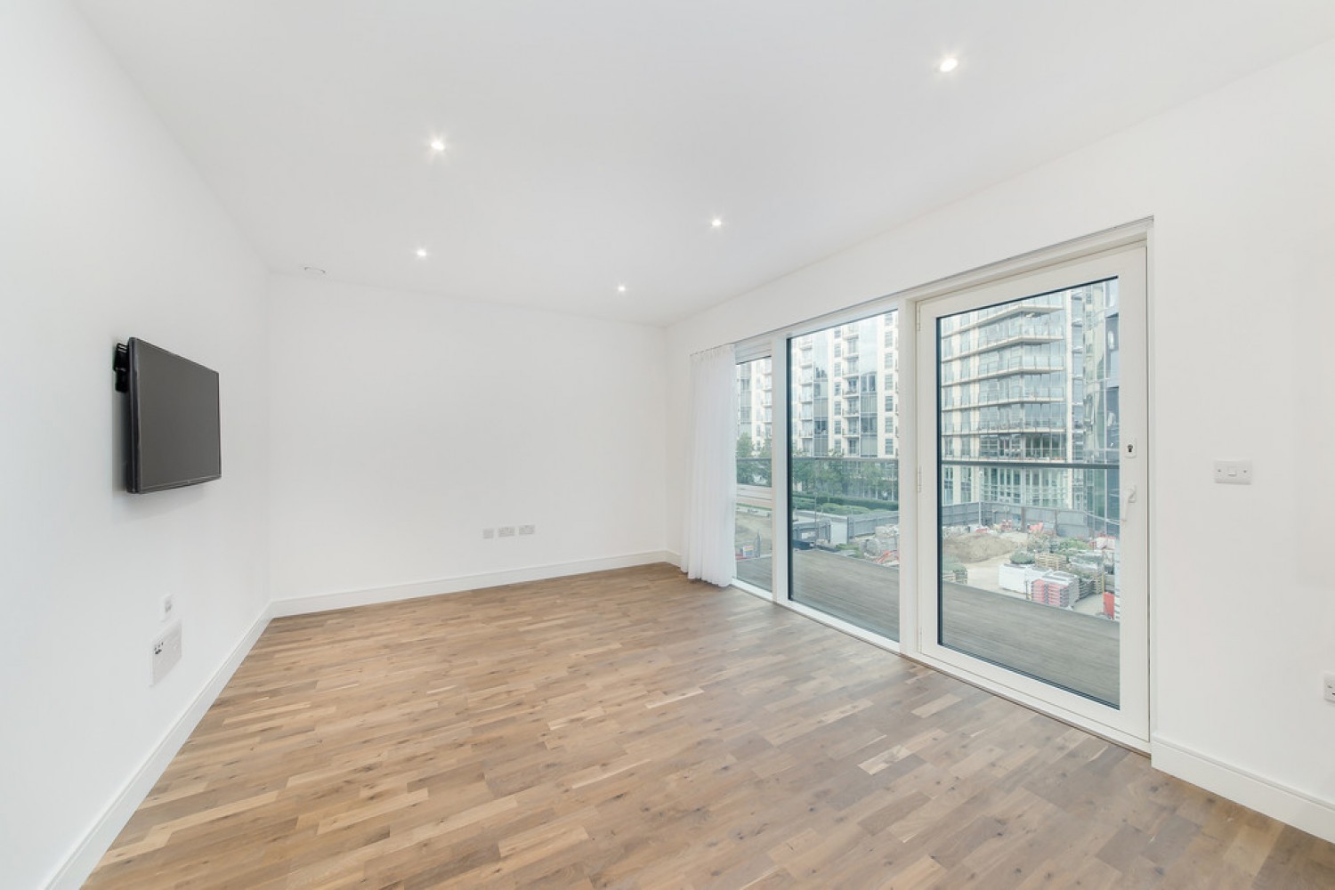 Quarter House, Battersea Reach