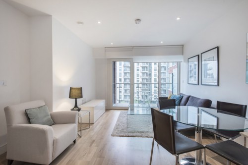 Spinnaker House, Battersea Reach