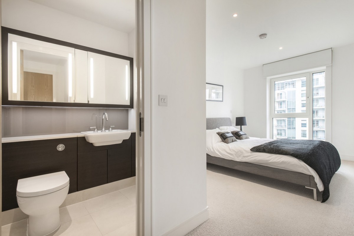 Spinnaker House, Battersea Reach