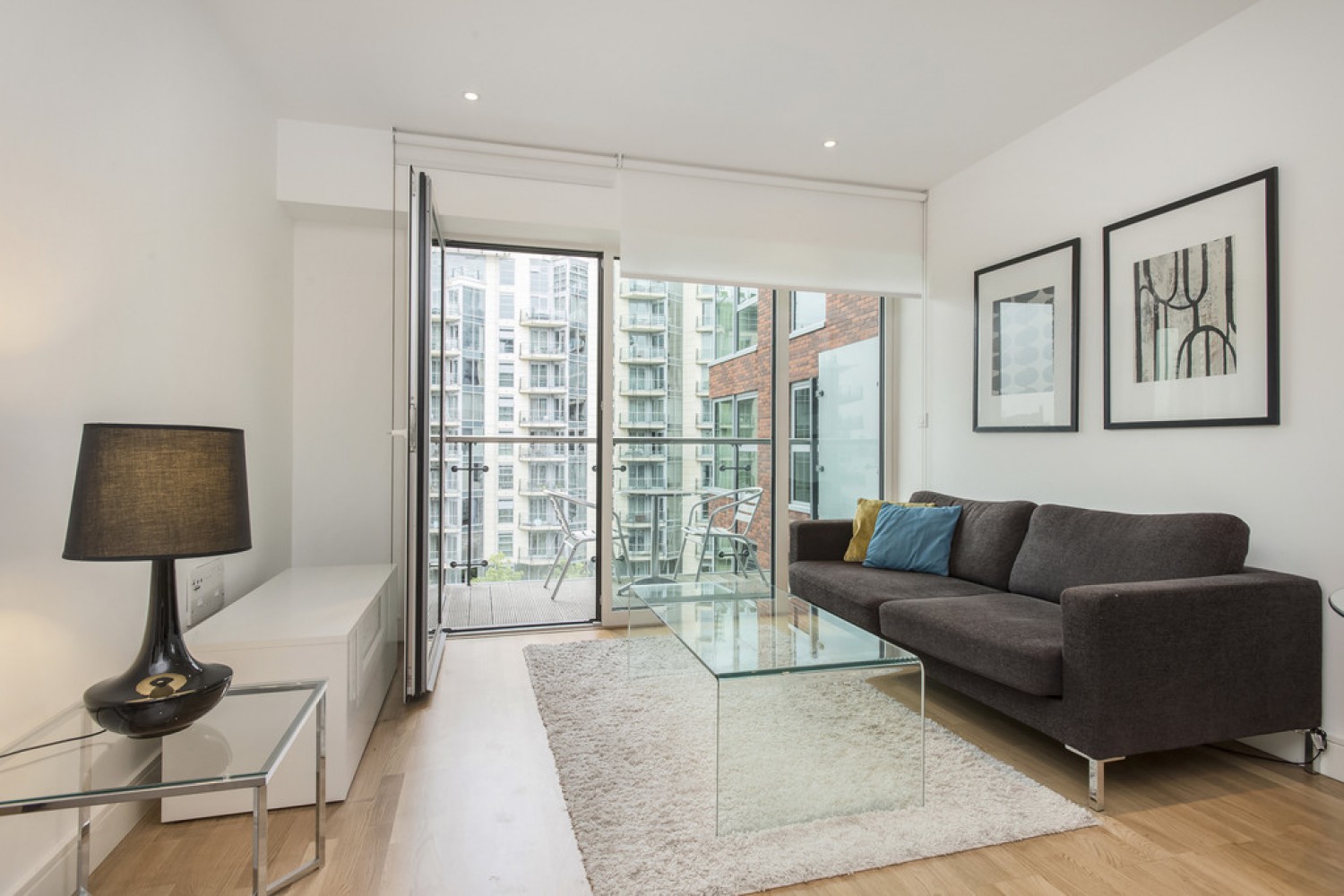 2 bedroom Flat for Letting Spinnaker House, Battersea Reach