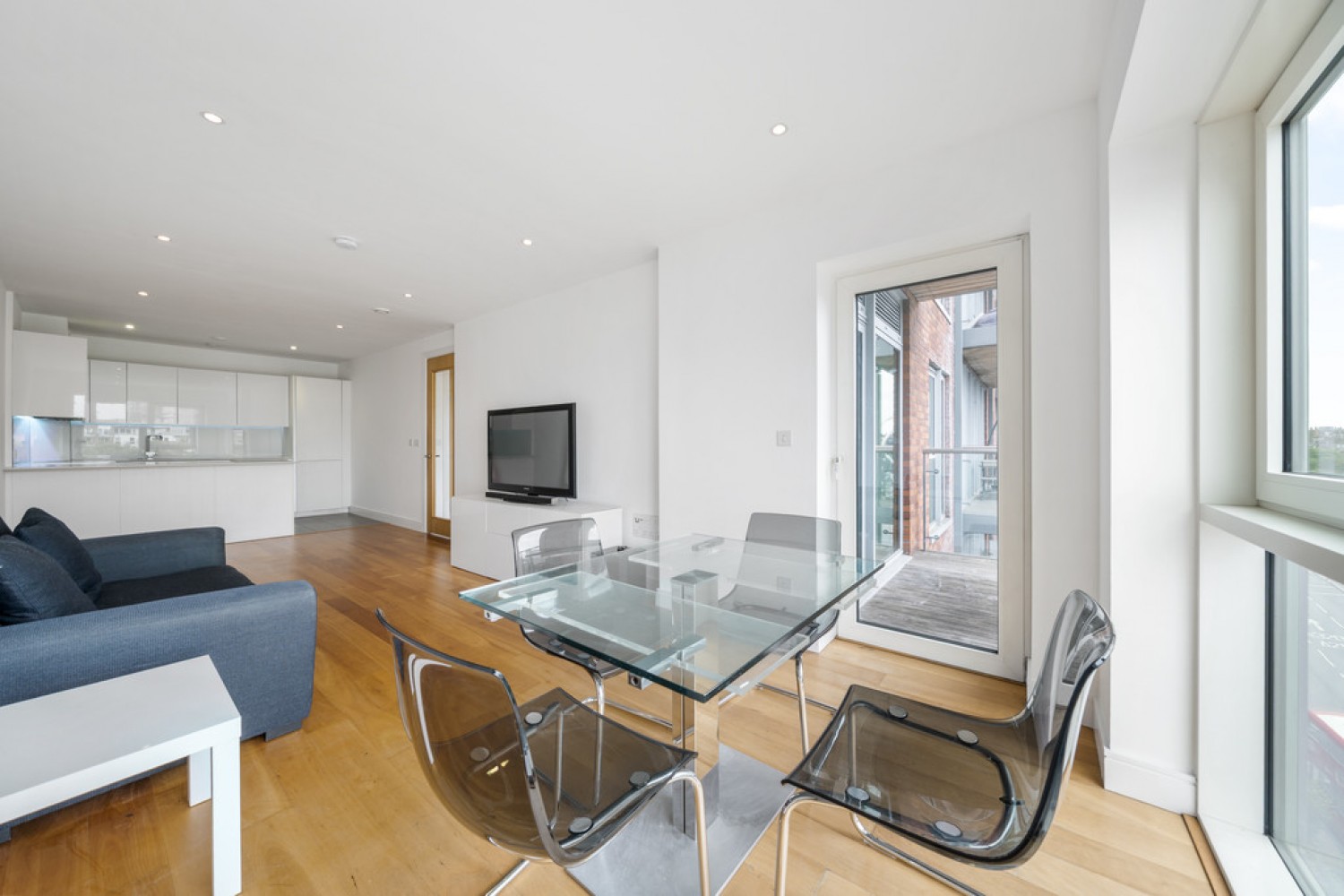 Spinnaker House, Battersea Reach